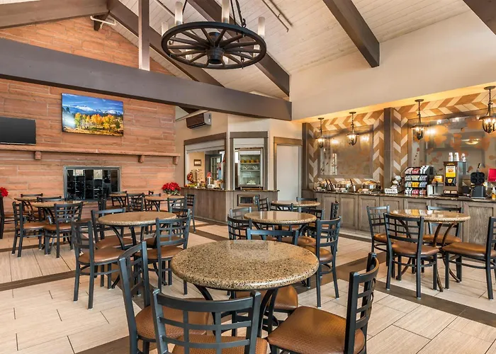 Best Western Plus Silver Saddle Inn